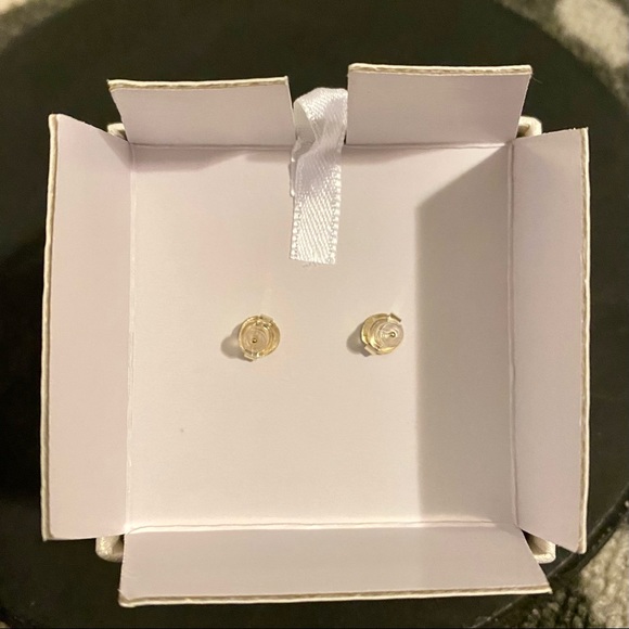 Pink Stud Earrings - Picture 5 of 6